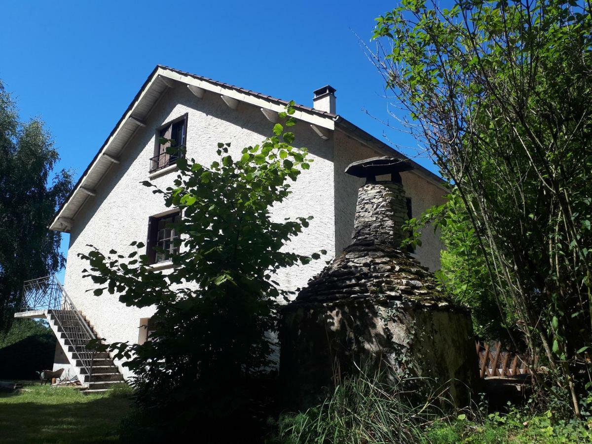 Location De Vacances A Gourdon En Bouriane Exteriör bild
