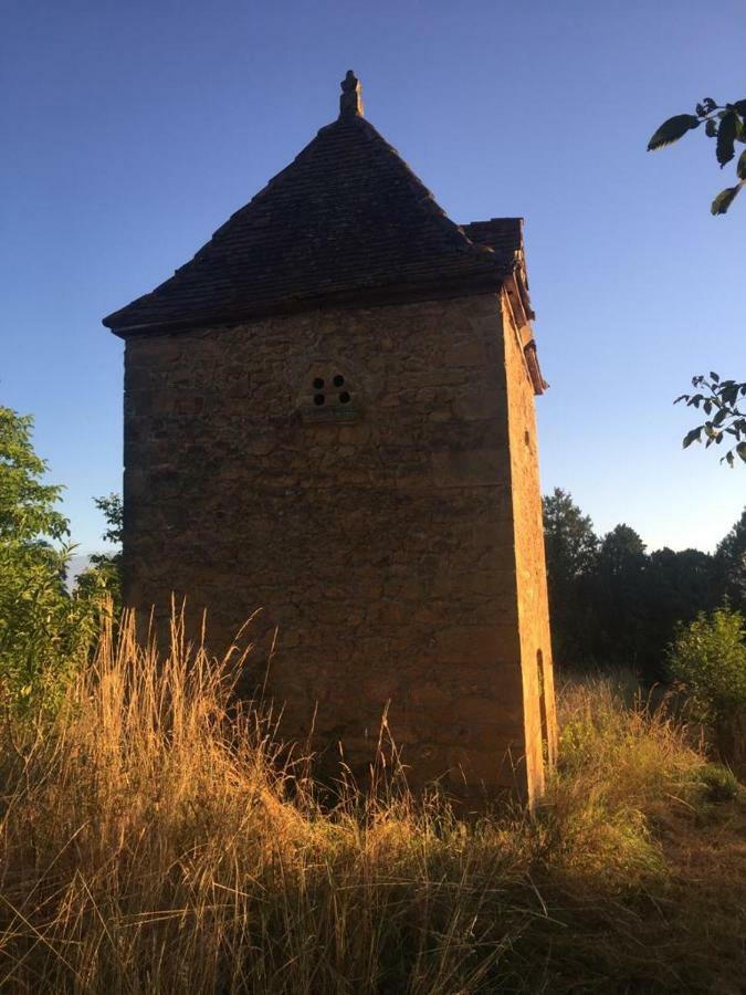 Location De Vacances A Gourdon En Bouriane Exteriör bild